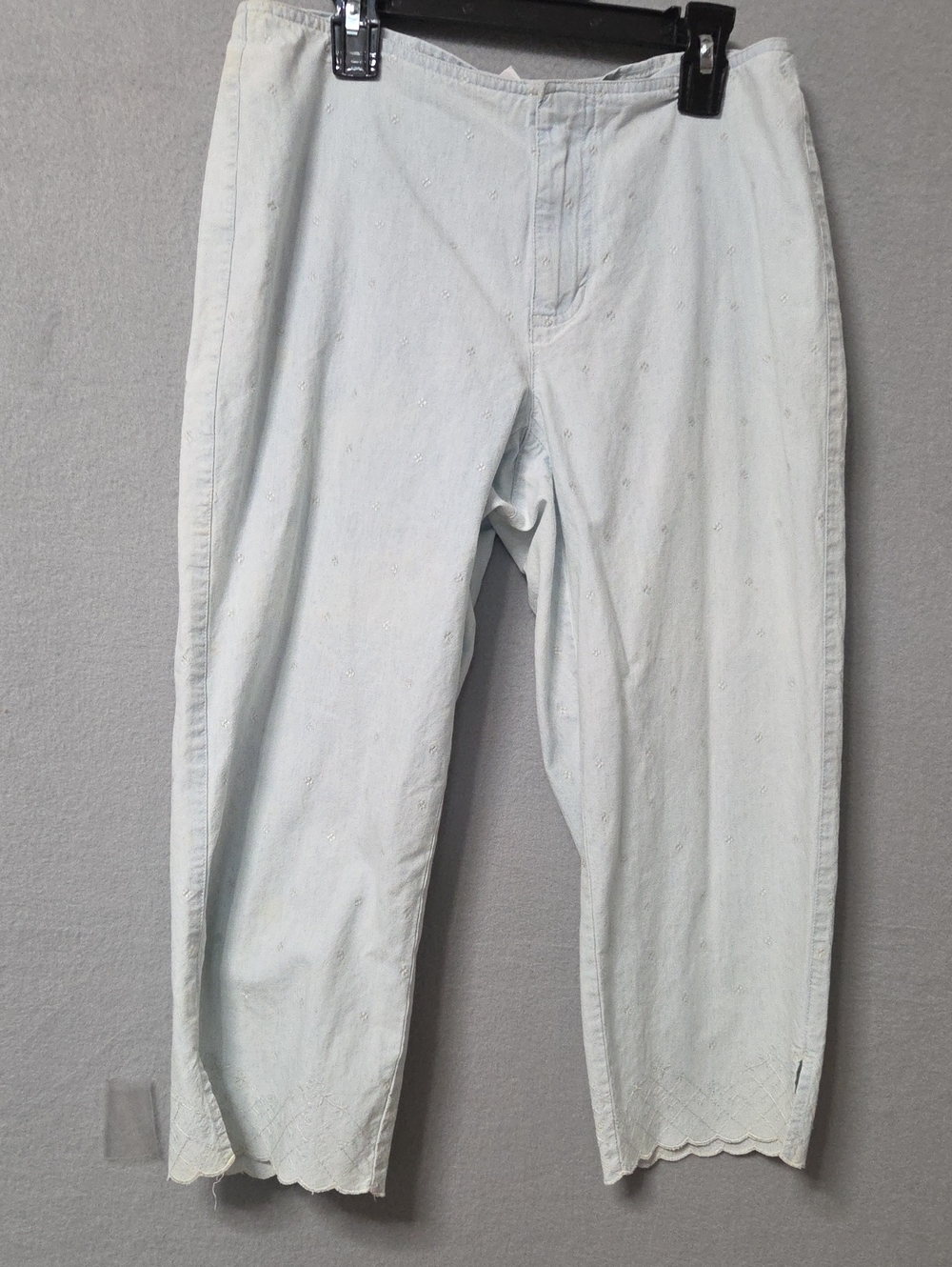 Vintage 90s Liz Claiborne Lizwear Eyelet Embroidered Denim Capri Pants 8 Petite.
